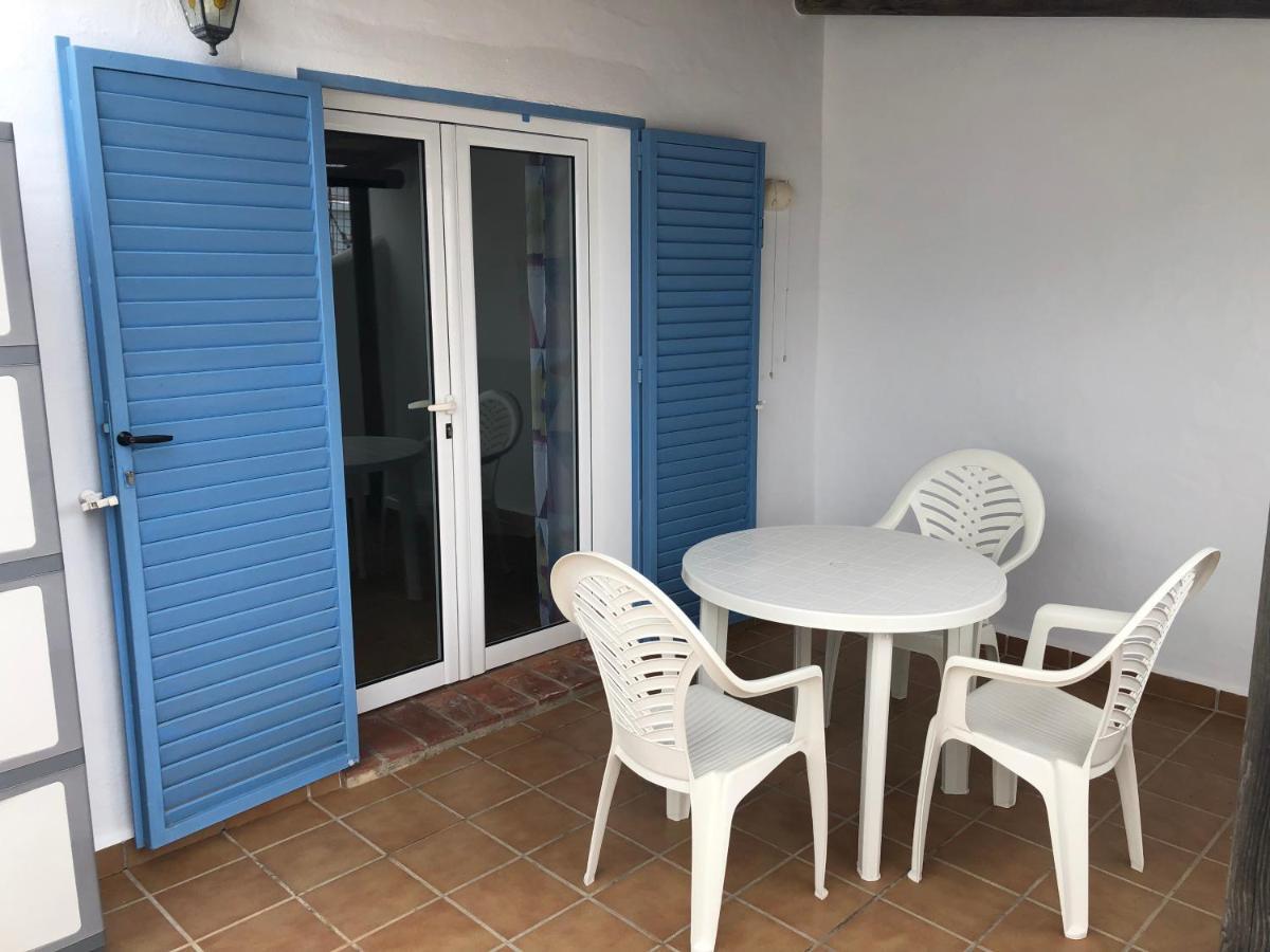 Apartamentos Cala Isabel Саора Экстерьер фото