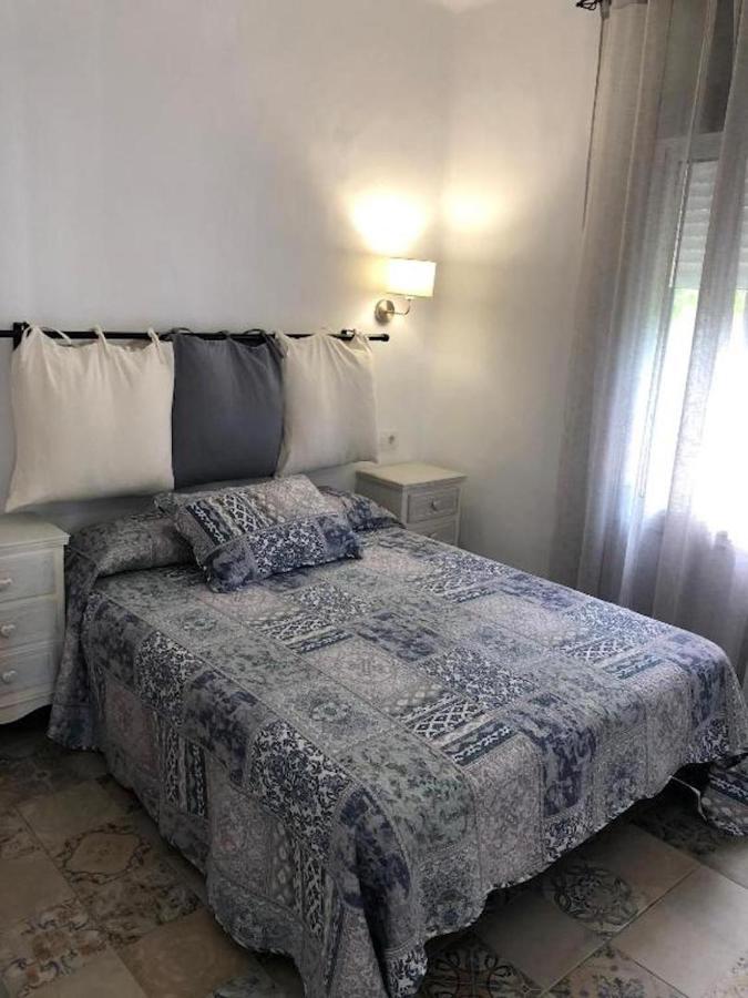 Apartamentos Cala Isabel Саора Экстерьер фото
