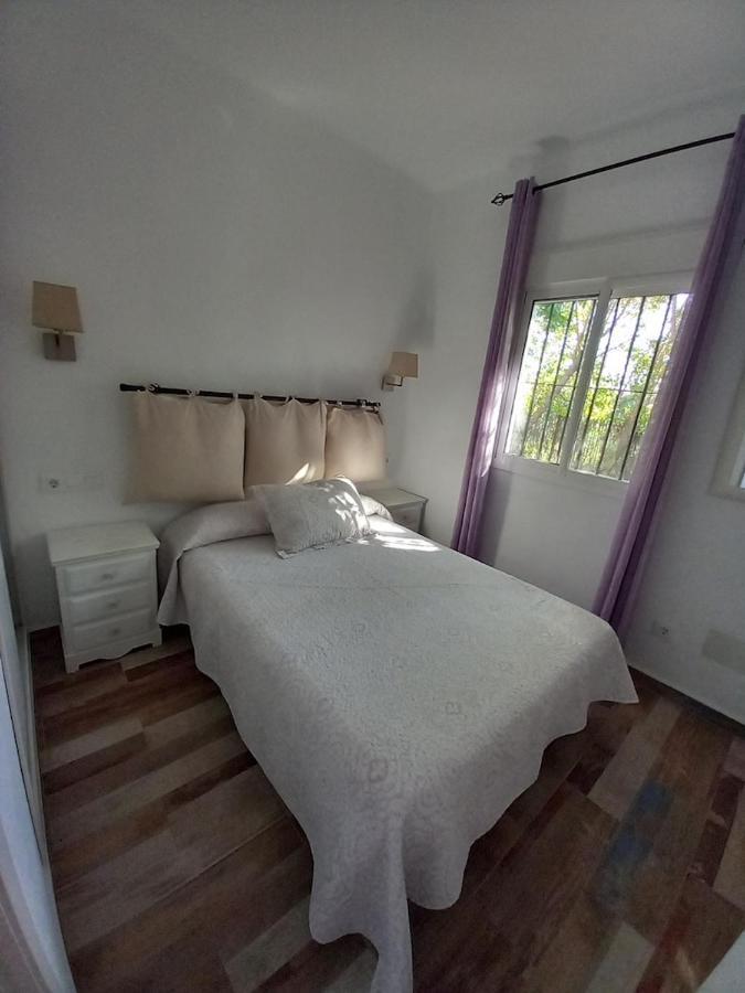 Apartamentos Cala Isabel Саора Экстерьер фото